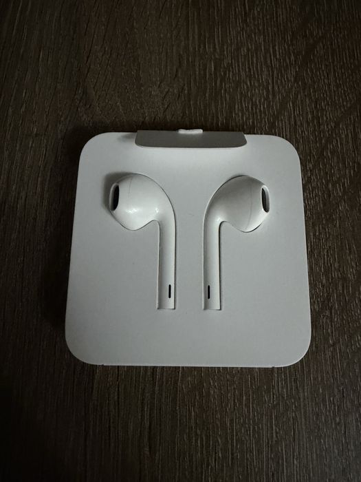 Casti cu fir originale Apple noi
