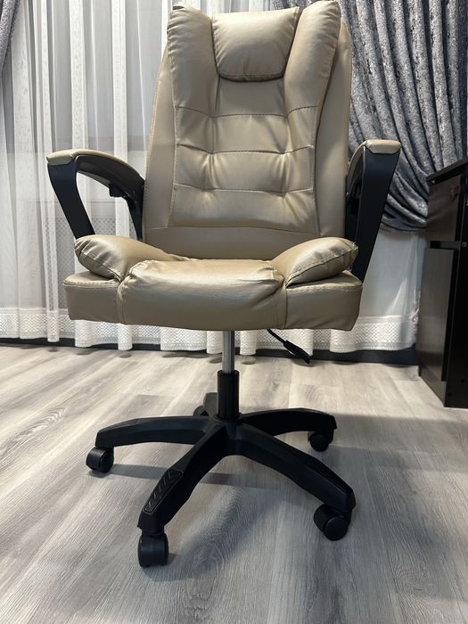 Кресло рабочее офисное