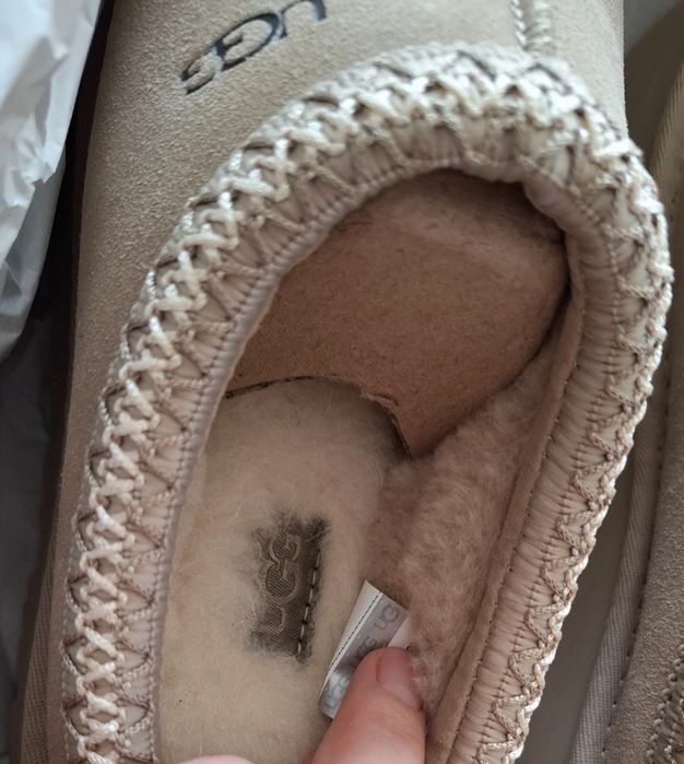 UGG Tazz noi în cutie