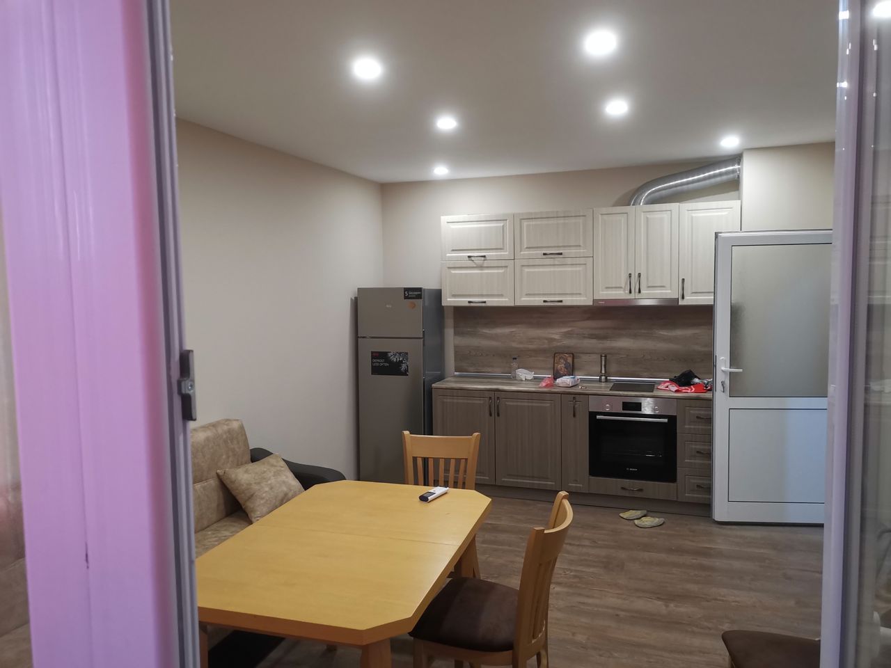 Продава се Едностаен апартамент в Нови пазар - 40 кв.м за 1050 €/кв.м - Снимка #3