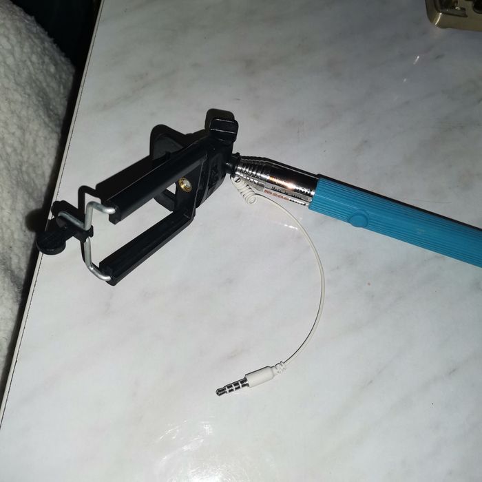 Selfie stick în stare perfectă!