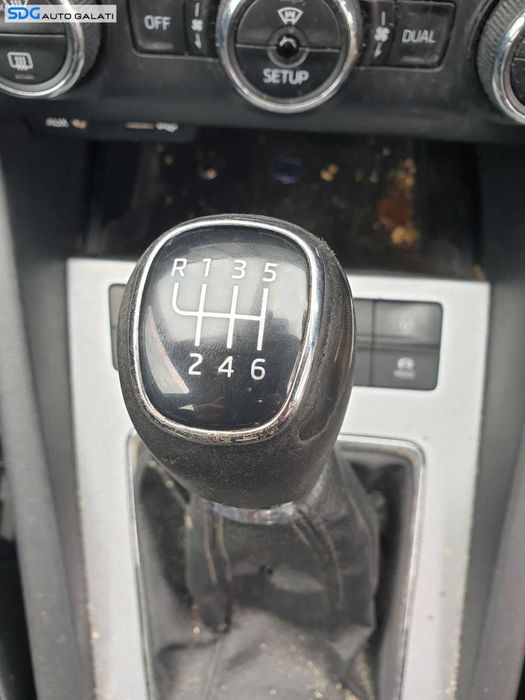 Nuca cu Manson Piele 6 Trepte Manuala cu Uzura Skoda Octavia 3 2013 - 2017 [0343]