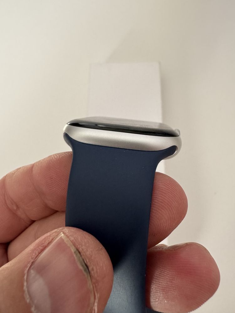 Apple Watch 10 , 46 mm, varianta LTE / GSM