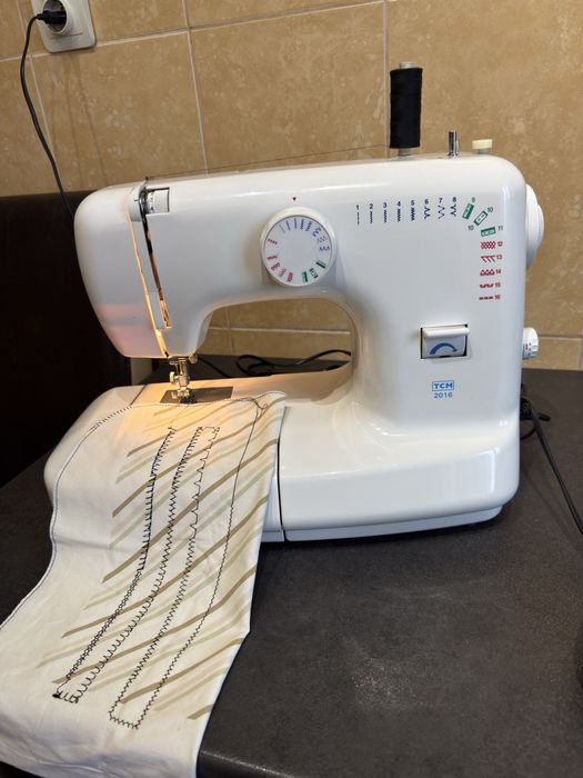 Masina de cusut festinat si butoniere TCM Germania