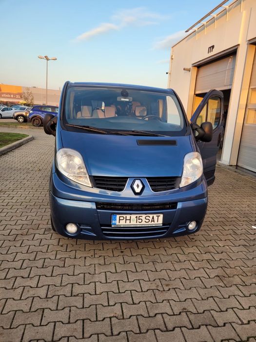 Vand renault trafic 8+1