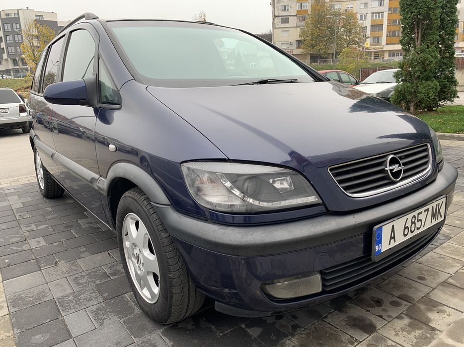 Opel Zafira 2001 год. 1,8 , 125 к.с. газ/бензин. Автомат