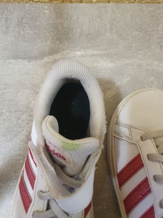 Маратонки adidas 31 n.
