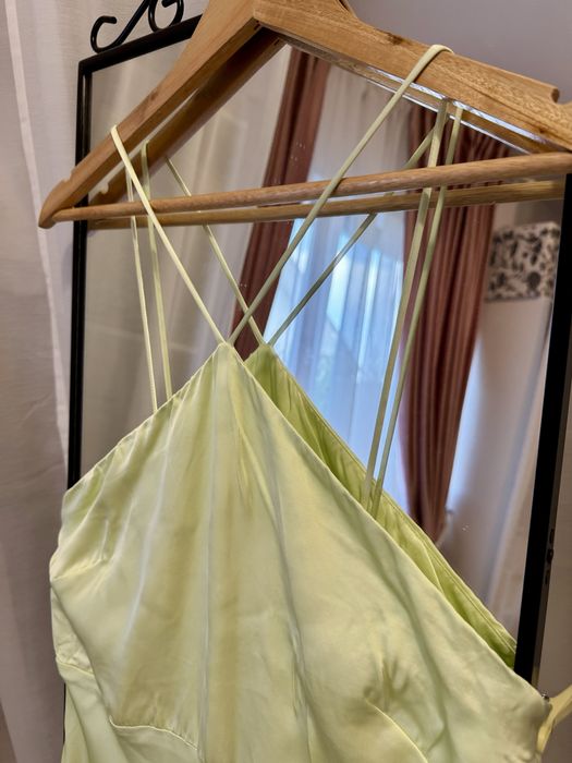 Rochie lunga satinata spatele gol galben lime Massimo Dutti marimea L