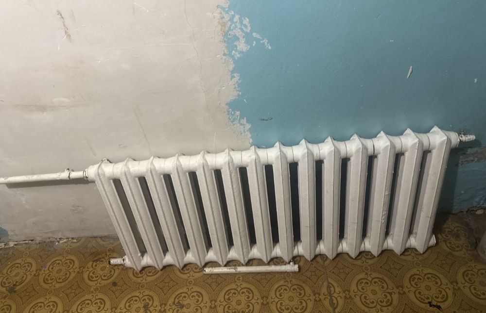 Продаю чугунный  батарея 18 секция