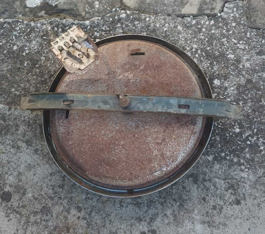 Продавам котлон 22 см.