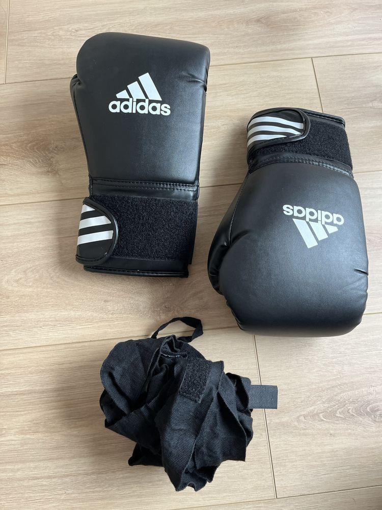 Боксови ръкавици Adidas 12 oz