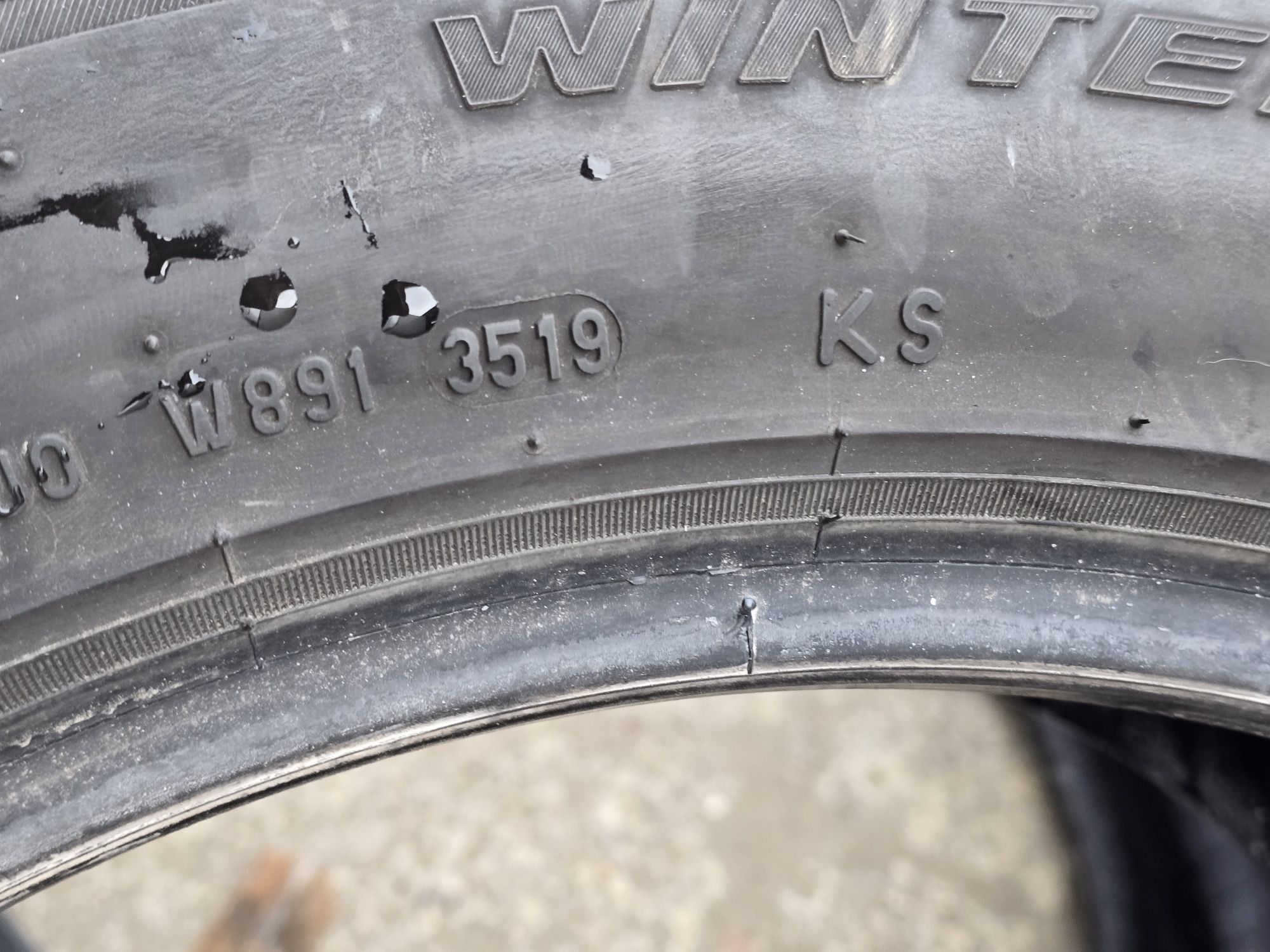 2 Броя 215/55/17 Pirelli 6mm