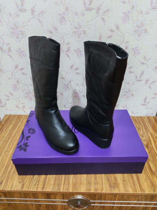 Женские сапоги GLAMOUR