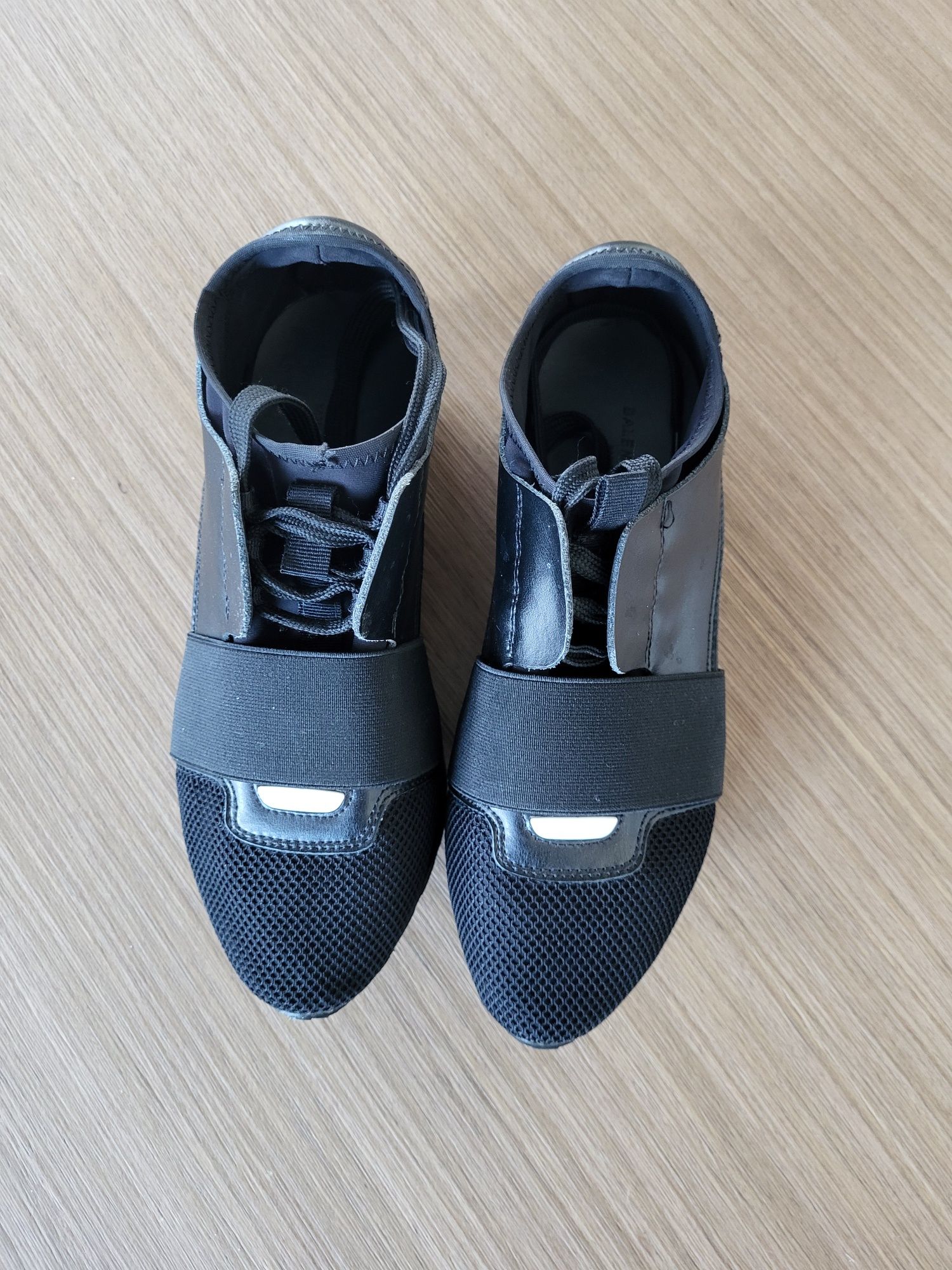 Balenciaga pantofi