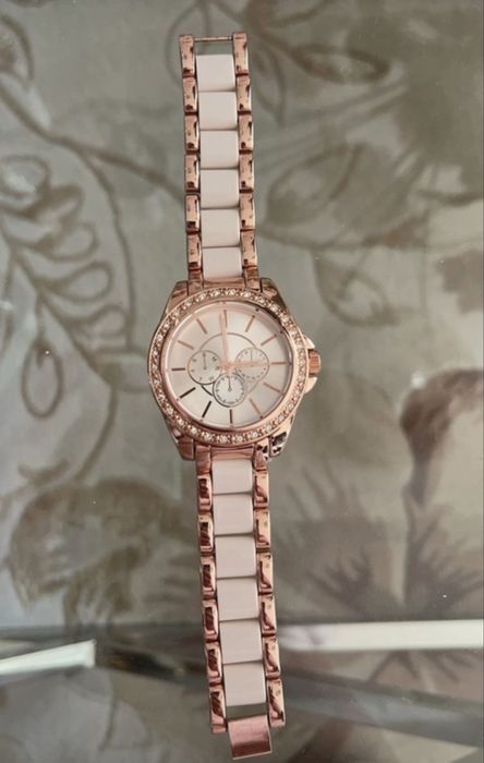 Ceas rose gold  Avon