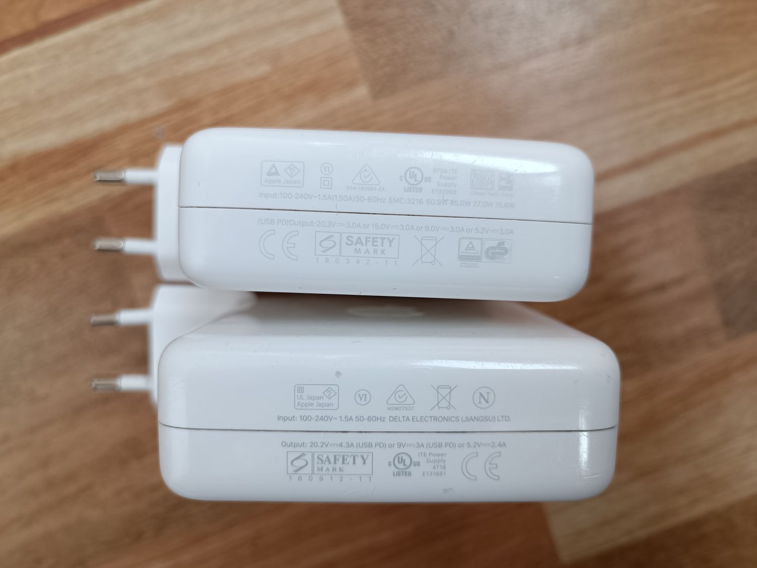 Încărcător Apple usb type C model A1719