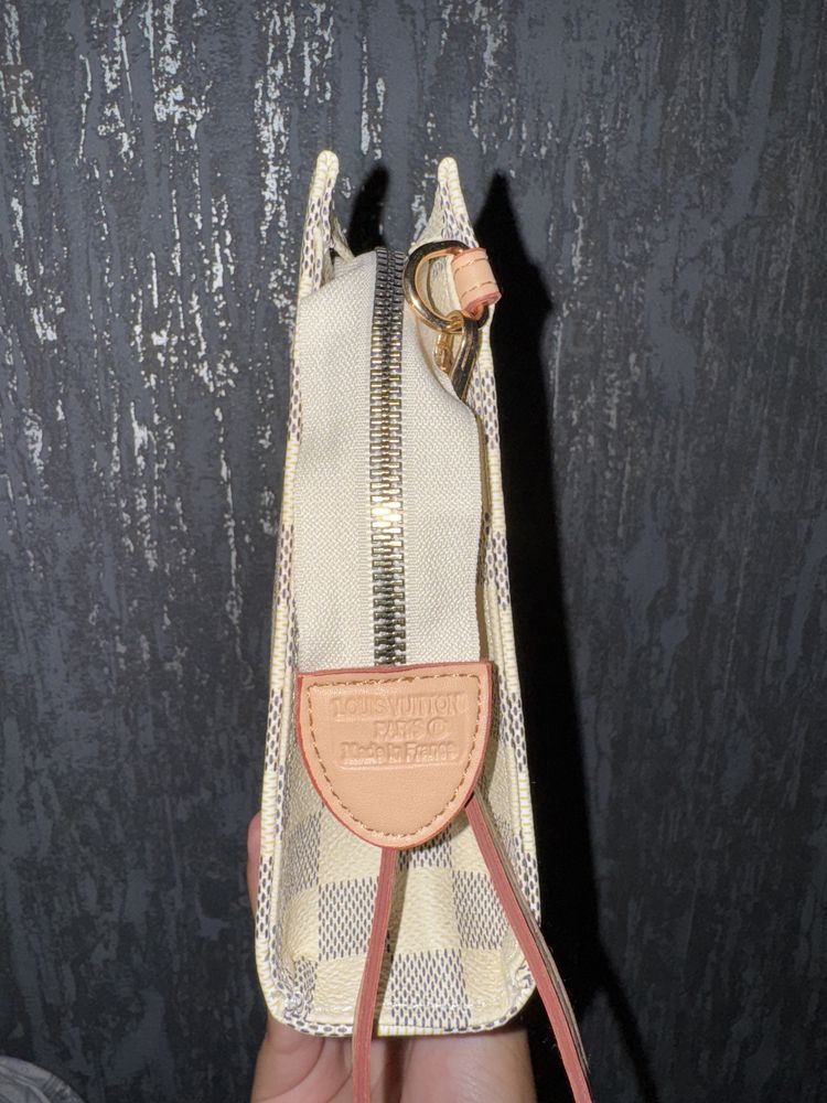 Чанта на Louis Vuitton