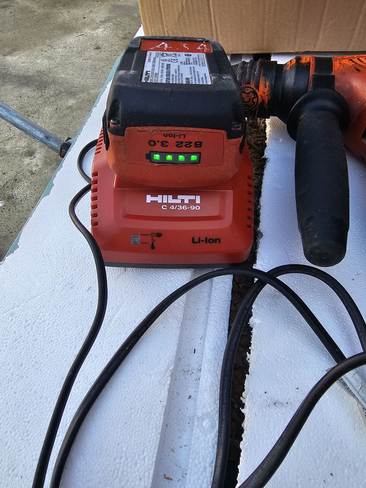 Rotopercutorul Hilti TE 4A22