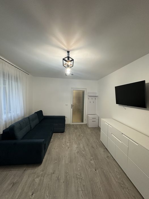 Proprietar vand apartament de 2 camere modernizat, Calea Sagului