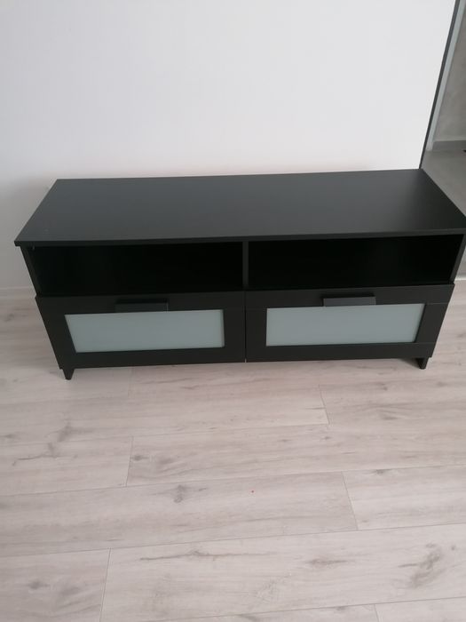 Comoda TV Ikea maro spre negru