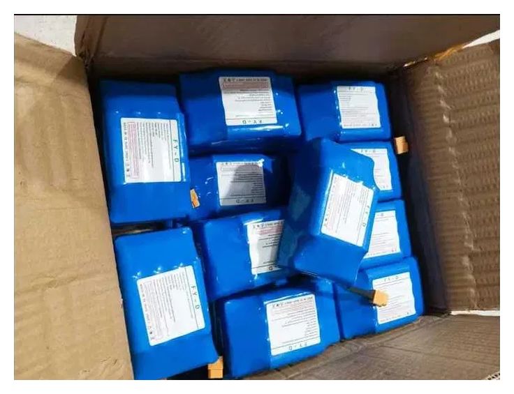 аккумулятор батарейка на гироскутер и зарядка .