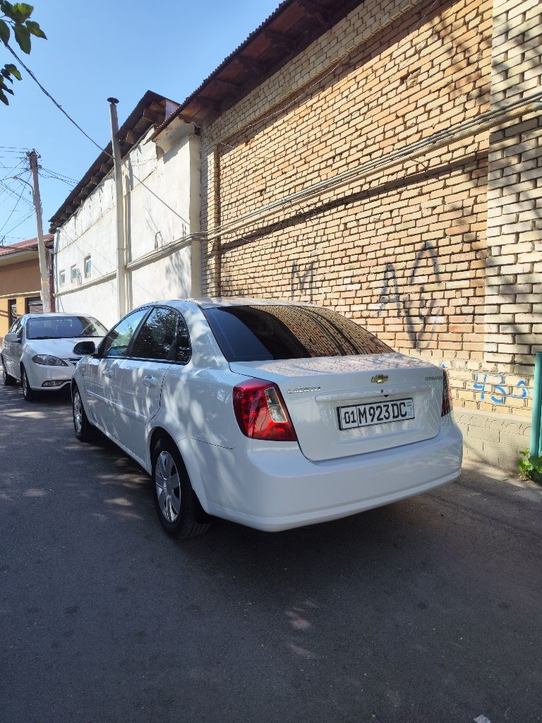 Lacetti 1,8 2009