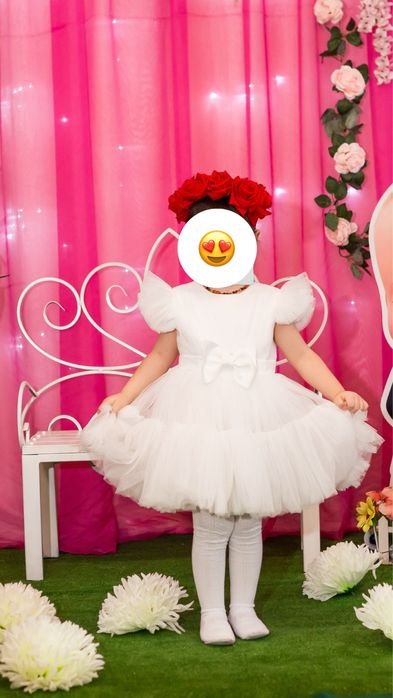 Красивое белое платье