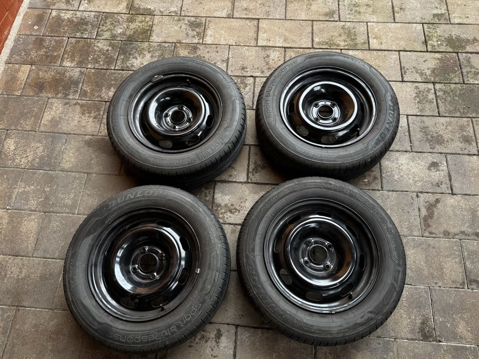 Anvelope dunlop vara 195/65/15 + jante tabla