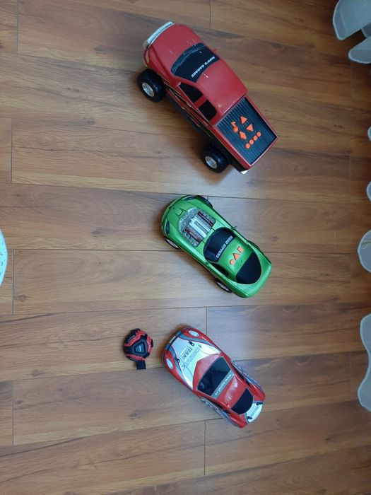 Mașinute de jucarie