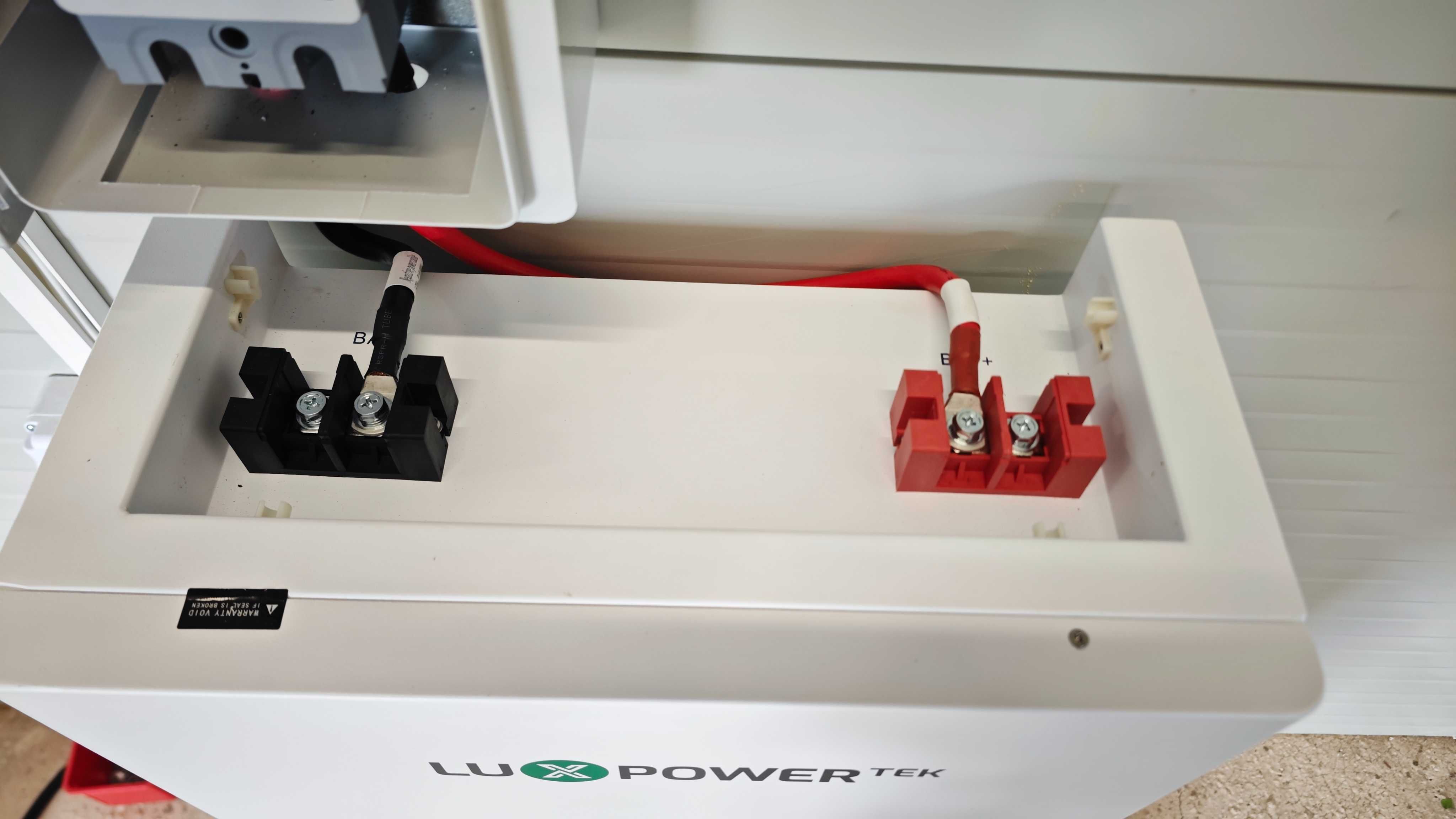 Батерия LIFEPO4 Luxpower  15kWh 51.2V 293AH за соларна инсталация