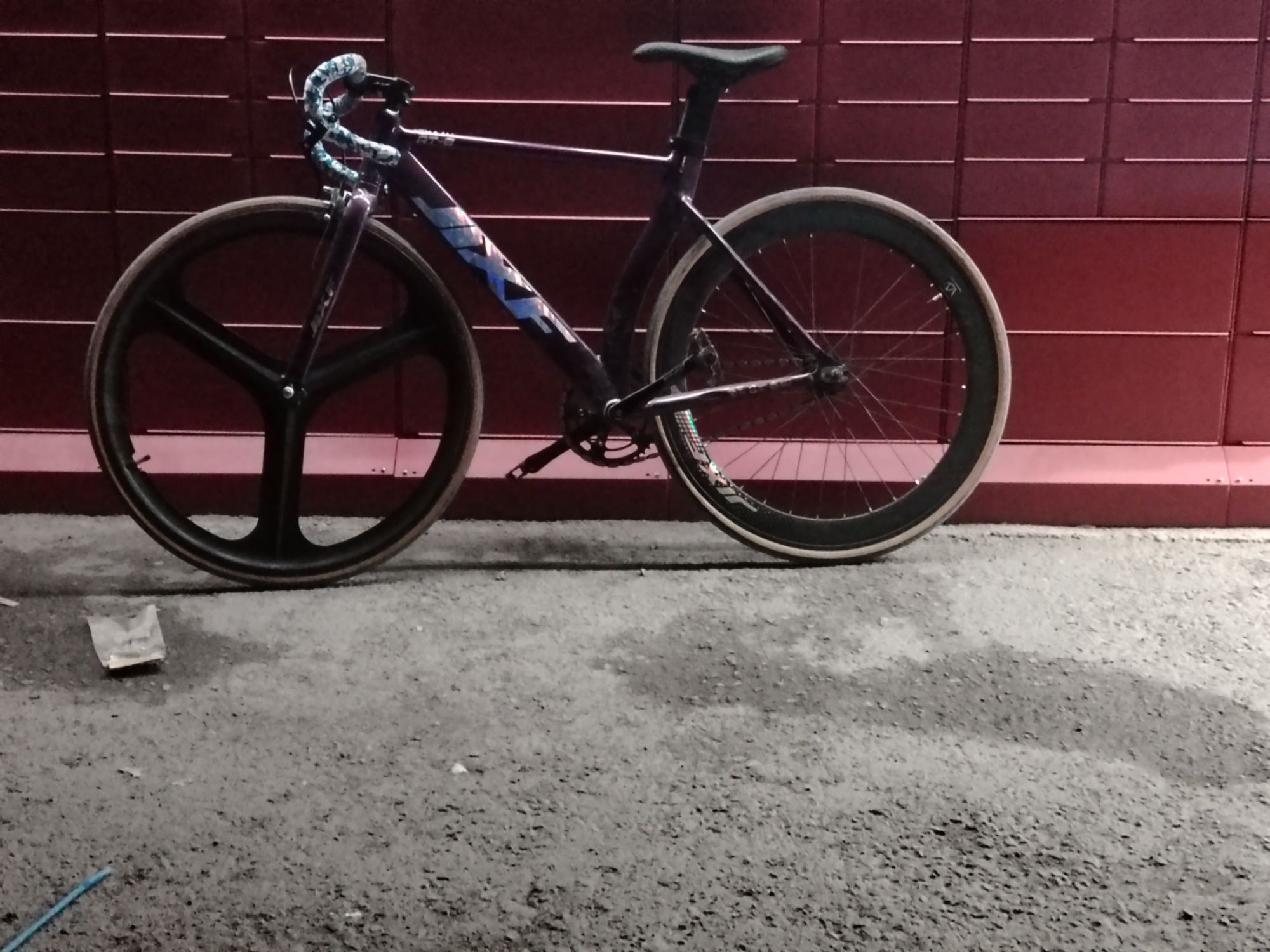 Fixed gear JIXF AT8