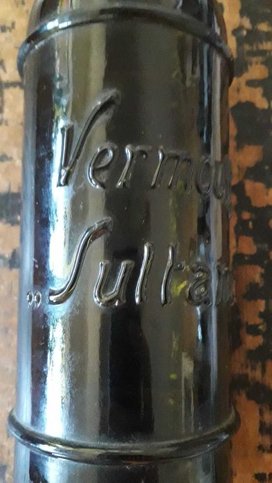 бутилка стъклена антикварна от вермут Vermouth Sultana празна рядка