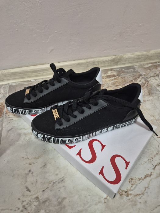 Обувки, сникърси Guess 38номер нови
