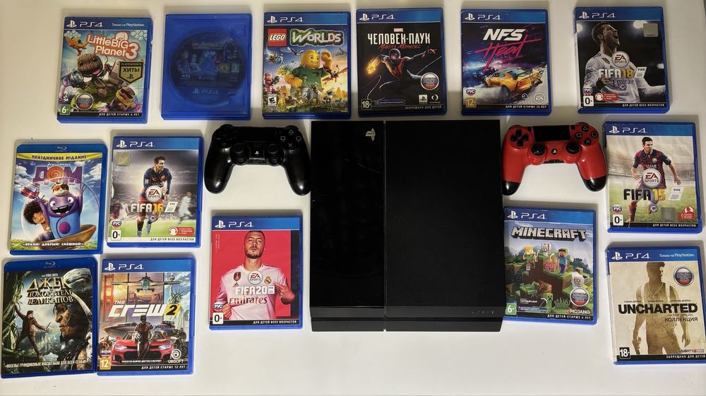 PlayStation 4 (500GB) + 2 геймпада + 13 игр + коробка