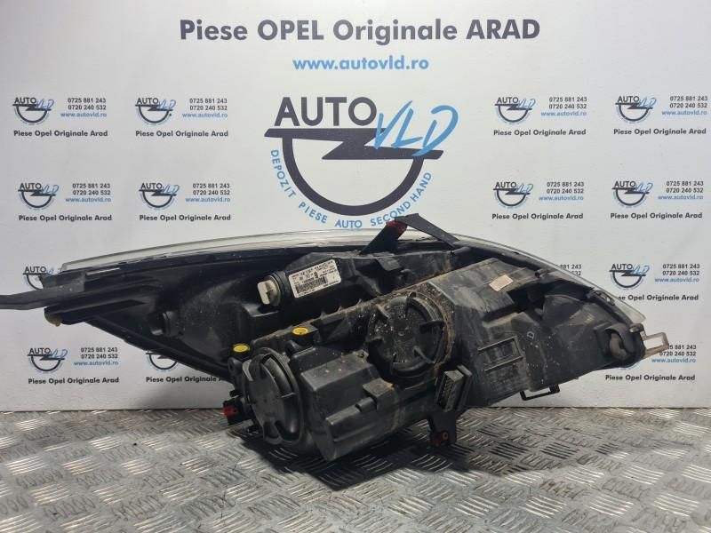 Far stanga lupa cu halogen Opel Meriva B