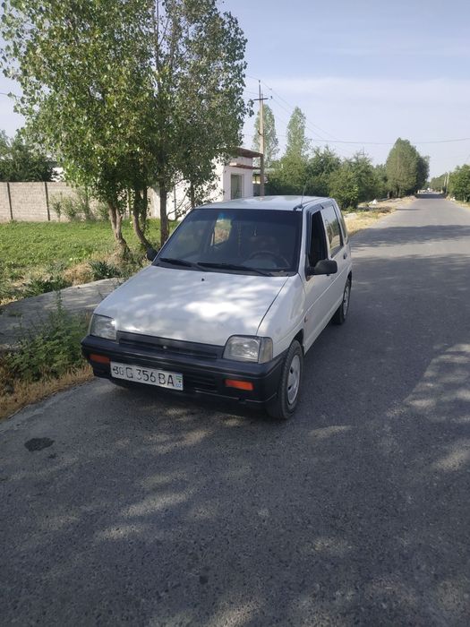 Yaxshi yurb turgan moshina