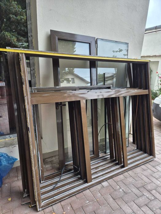 Geamuri si usi termopan din  aluminiu second hand.