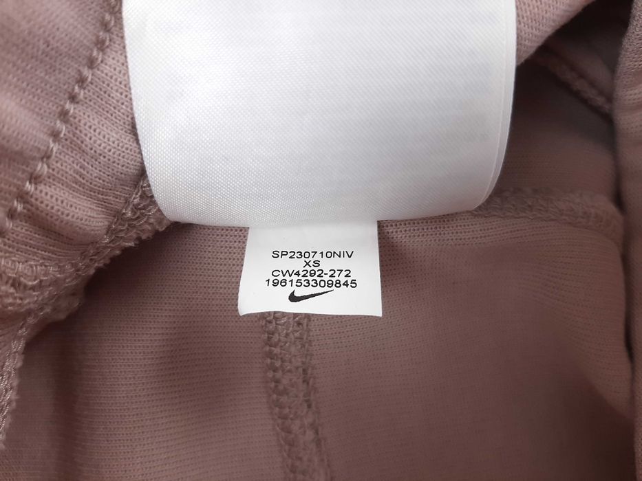 Nike Tech Fleece Jogger - Оригинално дамско долнище размер XS