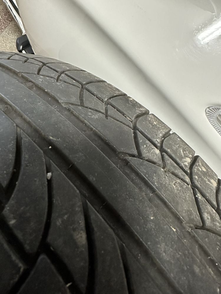 Vand 2 buccAnvelope 235/65/17 Michelin vara