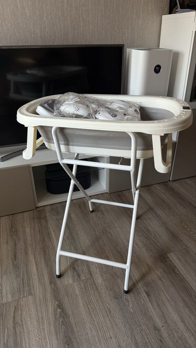 Детская складкная ванночка для купания с подставкой