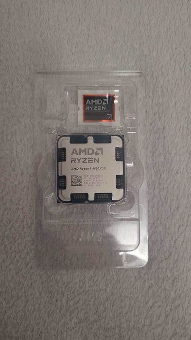 Kit AMD Ryzen 7 9800X3D + Placă  B650E MAX GAMING WIFI + 32GB DDR5
