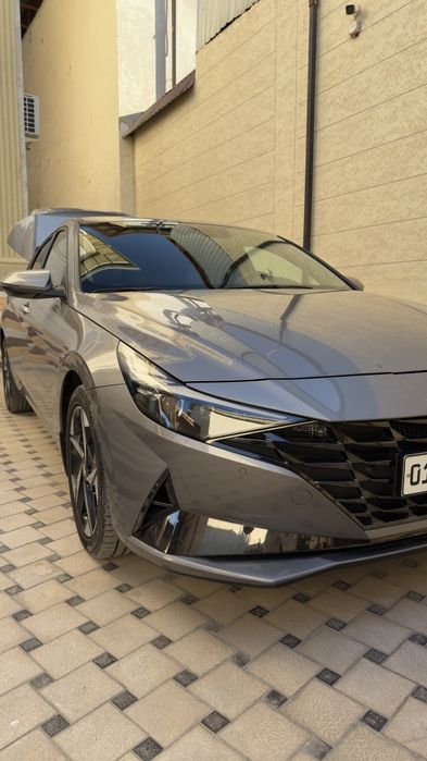Срочно продаётся  машина Elantra 2.0 2022