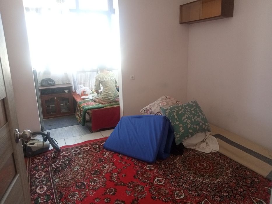2 хонали квартира метро олдида ижара.
