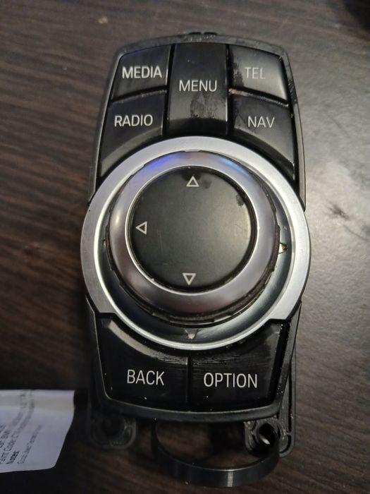 Vând Controller Joystick navigație BMW și un set plăcute frana