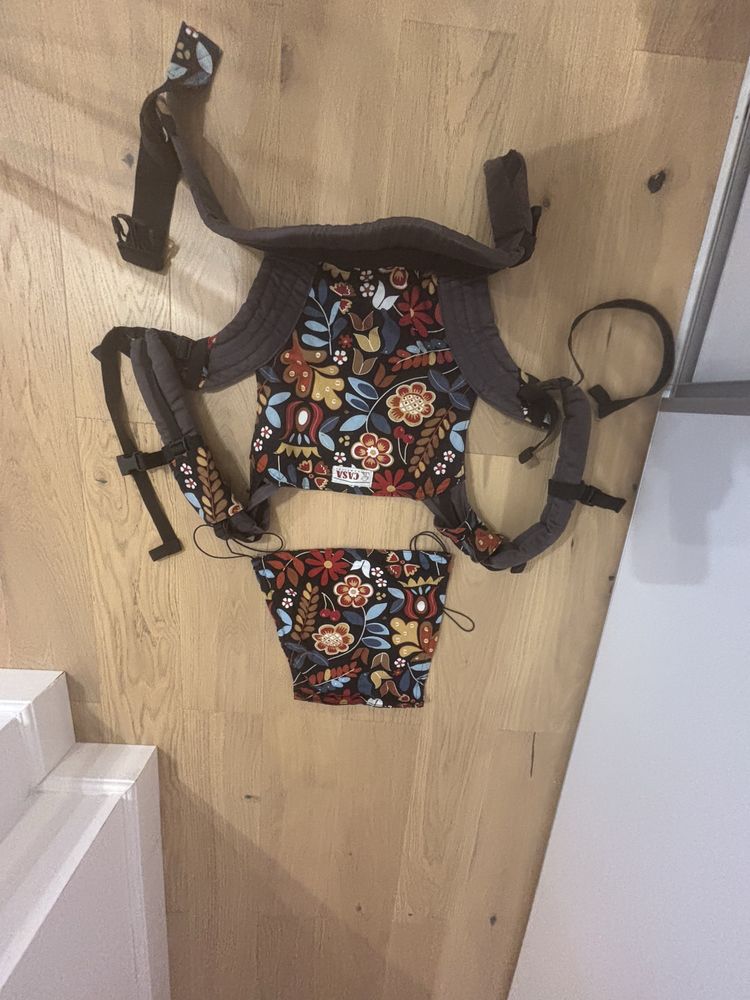 Vand marsupiu ergonomic Casa Zamfirei ca si nou