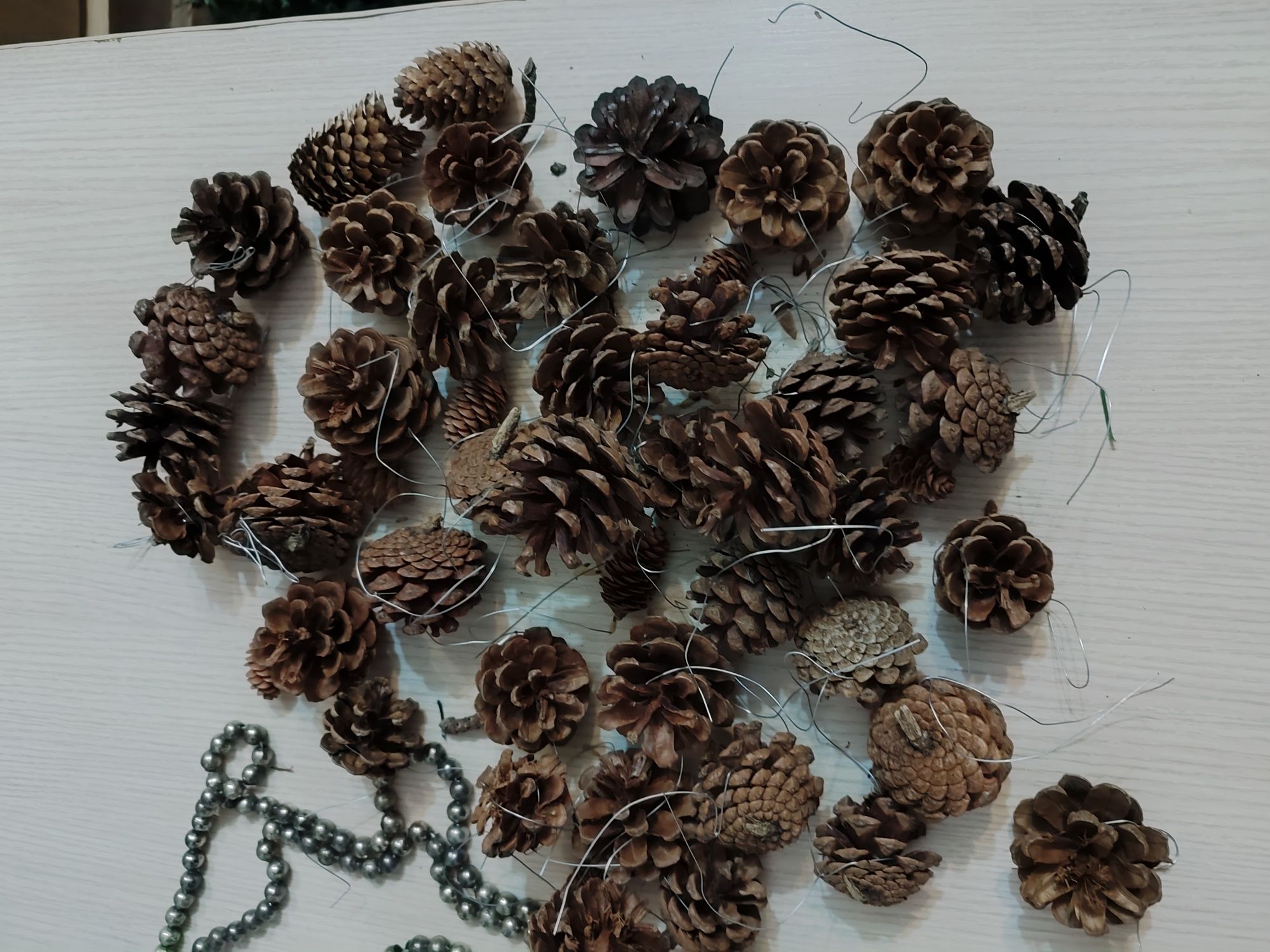 Продам новогоднюю ёлочку искусственную