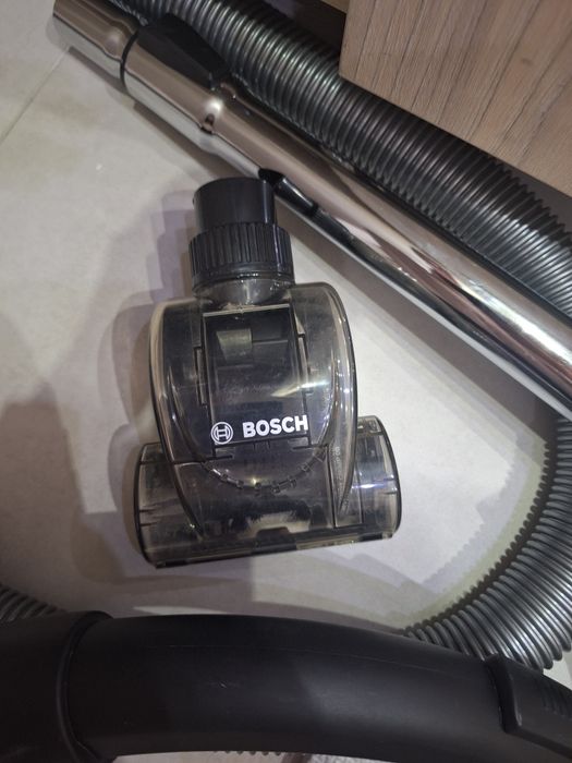 Aspirator fără sac bosch series 2 parquet