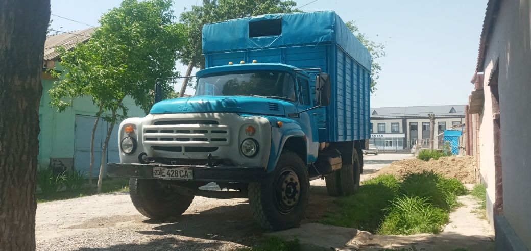 Zil 130 srochna sotiladi