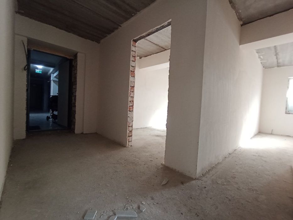 Продаётся Новостройка  
Куйлюк Мечеть, 
ТРЦ "COMPASS"

Комнат 3
Этаж 0