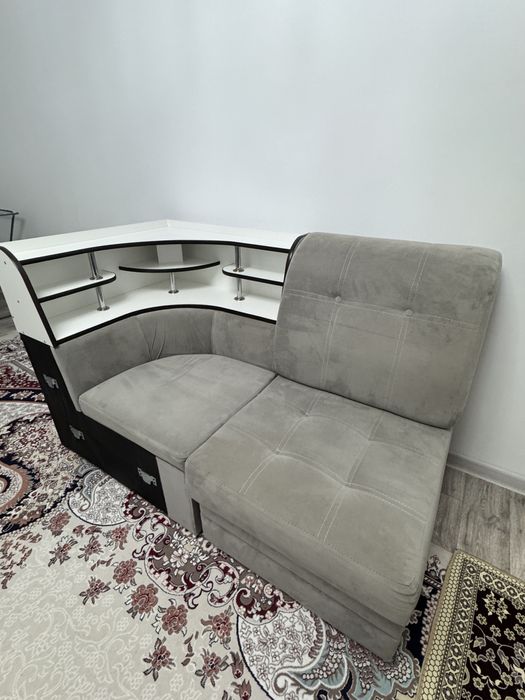 Продам уголок -кресло